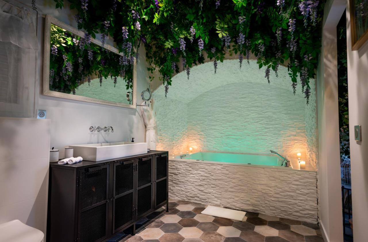 La Bastide Du Rocher Boutique Hotel & Spa 罗克布伦河畔阿尔让 外观 照片